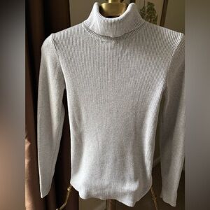 Boden Light Gray Ribbed Turtleneck Sweater